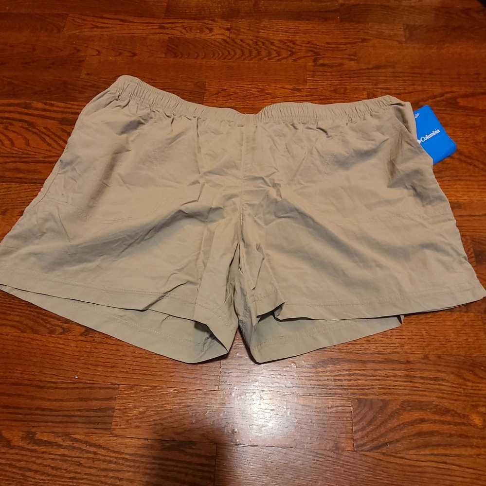 Womens Columbia Shorts XL